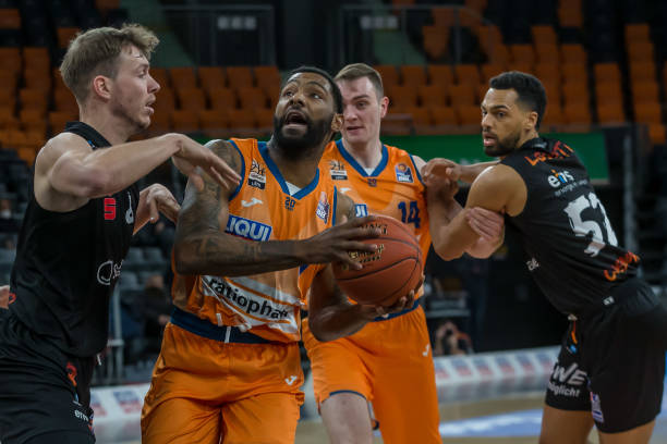 世界乒坛中 世界乒坛中