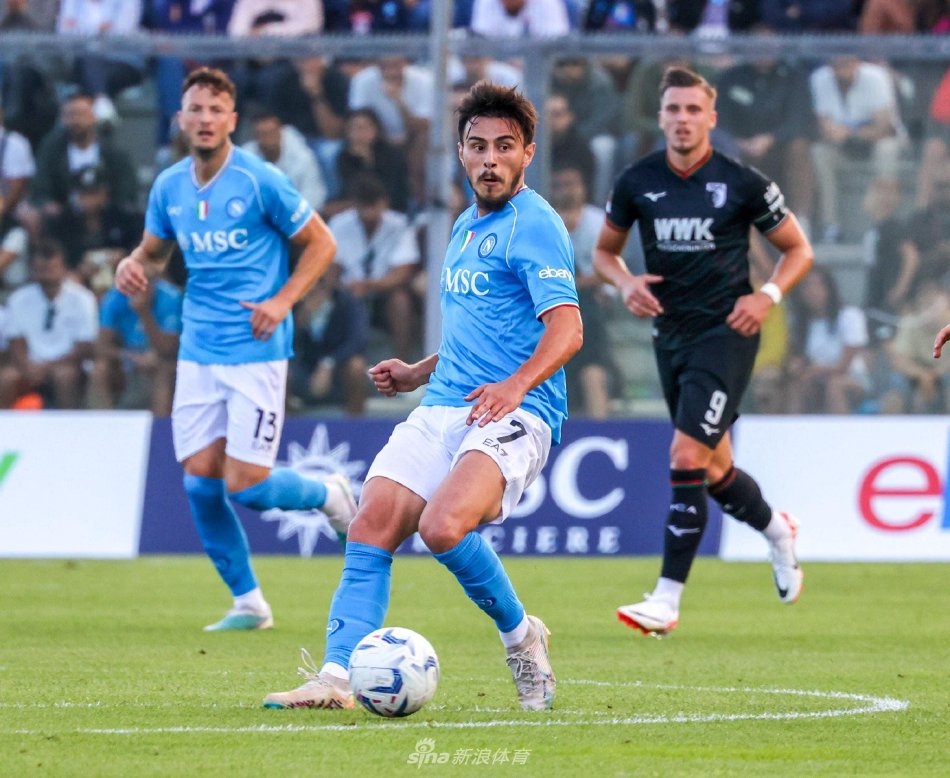 不可小觑 不可小觑