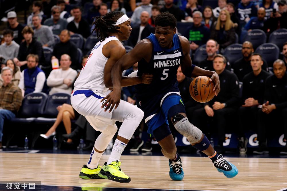 明了年轻英 明了年轻英